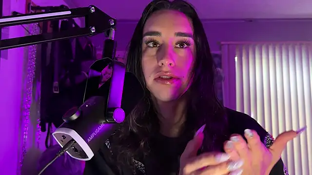 xoFrankie online show from April 12, 7:28 pm