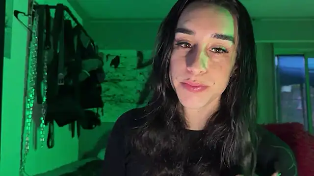 xoFrankie online show from April 2, 2:08 am