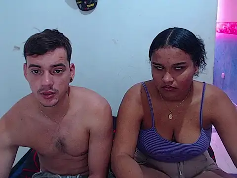 Snapshot of Yisela_scott chatting on September 8, 2:38 pm Yisela scott online show from September 8, 2:38 pm