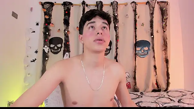 mrhot night online show from October 26, 12:00 am