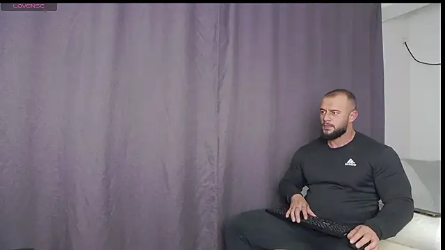 Snapshot of RickyMiami1 chatting on October 12, 7:04 pm RickyMiami1 online show from October 12, 7:04 pm