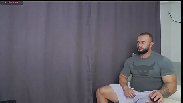 Snapshot of RickyMiami1 chatting on September 23, 5:53 pm RickyMiami1 online show from September 23, 5:53 pm