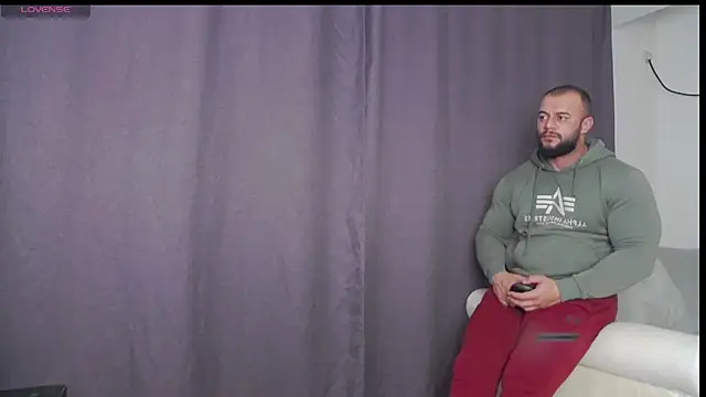 Snapshot of RickyMiami1 chatting on October 17, 7:04 pm RickyMiami1 online show from October 17, 7:04 pm