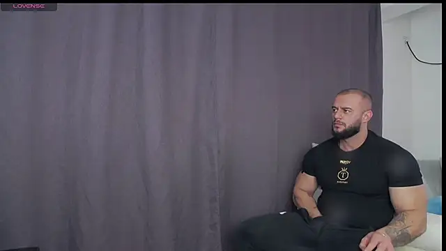 Snapshot of RickyMiami1 chatting on November 15, 12:31 pm RickyMiami1 online show from November 15, 12:31 pm