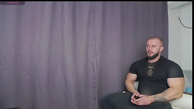 Snapshot of RickyMiami1 chatting on November 14, 6:22 pm RickyMiami1 online show from November 14, 6:22 pm