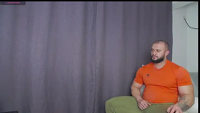 Snapshot of RickyMiami1 chatting on November 26, 6:30 pm RickyMiami1 online show from November 26, 6:30 pm