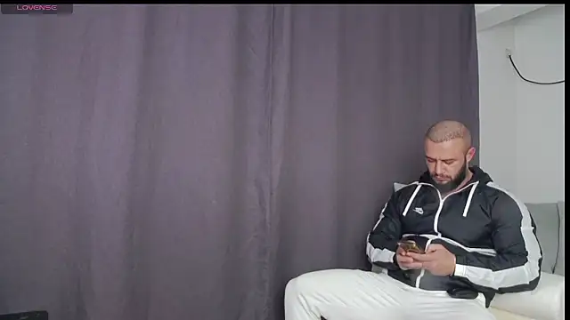 Snapshot of RickyMiami1 chatting on October 28, 6:07 pm RickyMiami1 online show from October 28, 6:07 pm