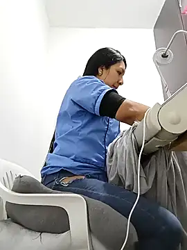 Snapshot of pocahontas_nex chatting on November 21, 3:33 pm pocahontas nex online show from November 21, 3:33 pm