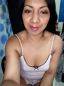 Snapshot of pocahontas_nex chatting on December 3, 12:33 am pocahontas nex online show from December 3, 12:33 am