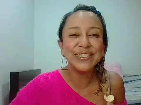 Snapshot of leah_susman chatting on October 31, 2:19 am leah susman online show from October 31, 2:19 am