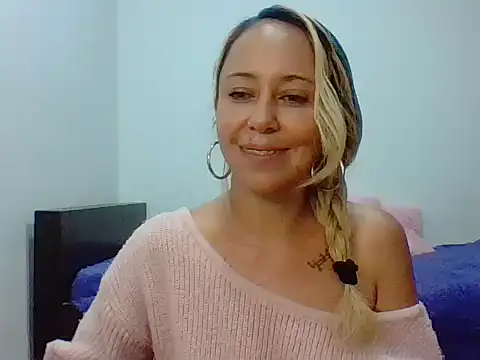 leah susman online show from September 24, 2:07 am