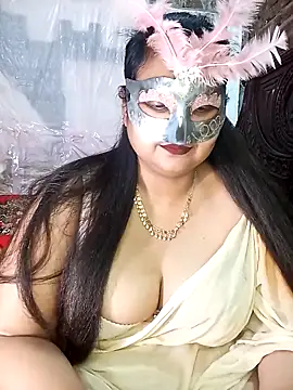 Tanisha-Chy online show from November 18, 6:00 pm