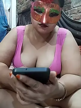 Snapshot of Tanisha-Chy chatting on June 21, 5:52 pm Tanisha-Chy online show from June 21, 5:52 pm