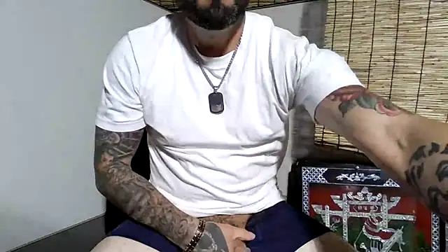 DjPlayer213lbeach online show from December 16, 10:52 am