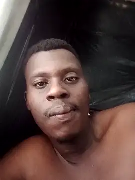 Snapshot of FANTASYROOM23 chatting on April 6, 11:44 am FANTASYROOM23 online show from April 6, 11:44 am