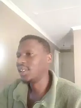 Snapshot of FANTASYROOM23 chatting on January 19, 7:23 am FANTASYROOM23 online show from January 19, 7:23 am