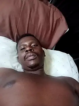 Snapshot of FANTASYROOM23 chatting on April 3, 10:54 am FANTASYROOM23 online show from April 3, 10:54 am