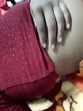 Snapshot of Meenu_chauhan chatting on October 31, 6:32 am Meenu chauhan online show from October 31, 6:32 am