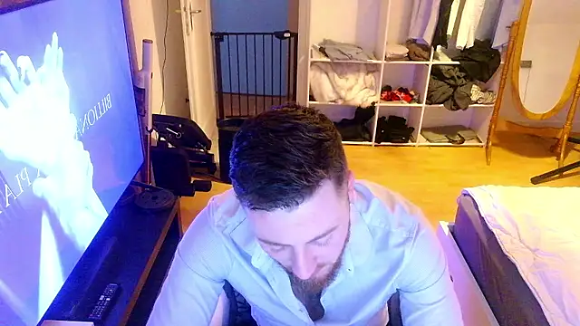 Snapshot of Keviios chatting on January 10, 4:24 pm Keviios online show from January 10, 4:24 pm