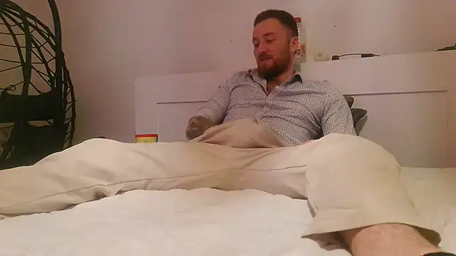 Snapshot of Keviios chatting on November 7, 11:04 am Keviios online show from November 7, 11:04 am