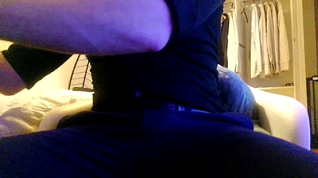 Snapshot of Keviios chatting on December 20, 10:34 pm Keviios online show from December 20, 10:34 pm