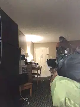 CinnaCakesss online show from February 13, 12:21 am