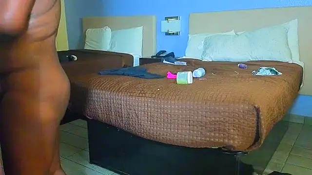 Snapshot of CinnaCakesss chatting on November 28, 6:02 am CinnaCakesss online show from November 28, 6:02 am