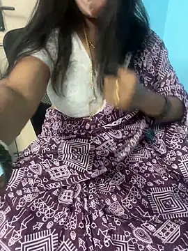 Snapshot of monal_95 chatting on February 18, 7:17 am monal 95 online show from February 18, 7:17 am