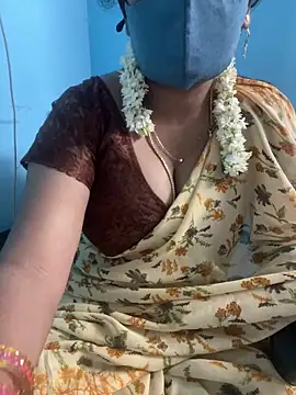 Snapshot of monal_95 chatting on February 10, 2:21 am monal 95 online show from February 10, 2:21 am