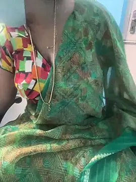 Snapshot of monal_95 chatting on January 6, 3:49 pm monal 95 online show from January 6, 3:49 pm