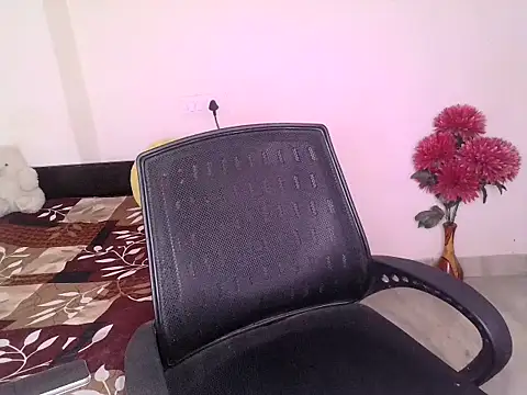 its siya  online show from February 22, 8:43 pm