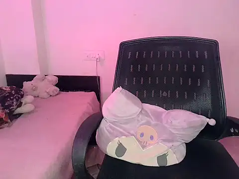 its siya  online show from April 14, 8:36 pm