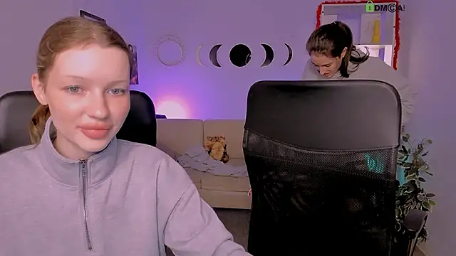 khloebeauty online show from March 13, 8:14 pm