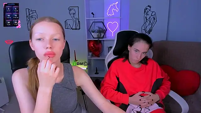 Snapshot of khloebeauty chatting on October 12, 7:04 pm khloebeauty online show from October 12, 7:04 pm