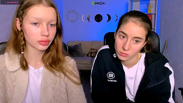 khloebeauty online show from November 17, 8:57 pm