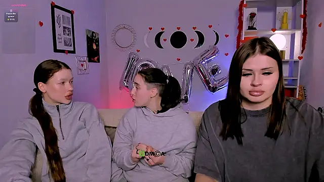 khloebeauty online show from February 10, 8:41 pm