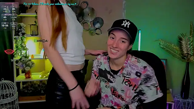 Snapshot of khloebeauty chatting on October 7, 7:48 pm khloebeauty online show from October 7, 7:48 pm