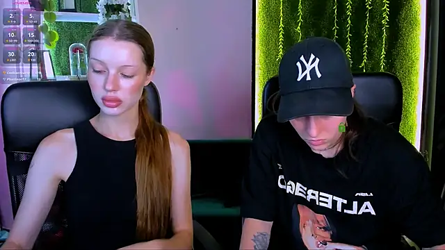 Snapshot of khloebeauty chatting on July 8, 12:17 pm khloebeauty online show from July 8, 12:17 pm