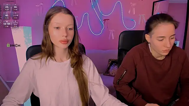 khloebeauty online show from March 18, 8:10 pm