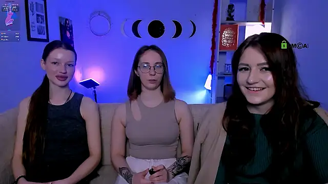 khloebeauty online show from March 7, 9:20 pm