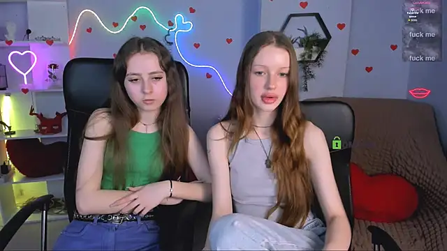 khloebeauty online show from April 30, 1:29 pm