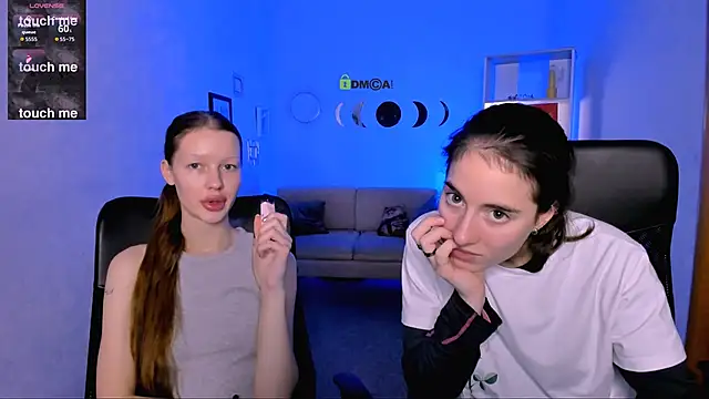 khloebeauty online show from November 19, 8:20 pm