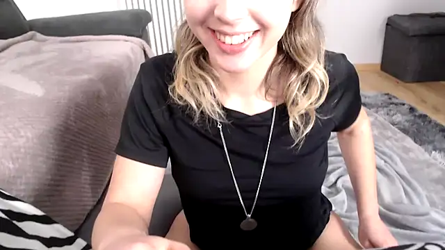 L Sofia online show from February 9, 6:39 pm