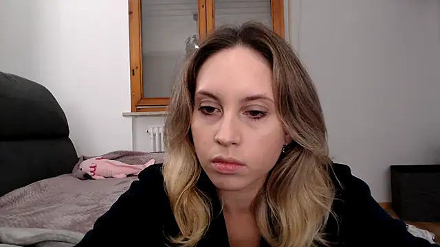 L Sofia online show from November 13, 4:55 pm