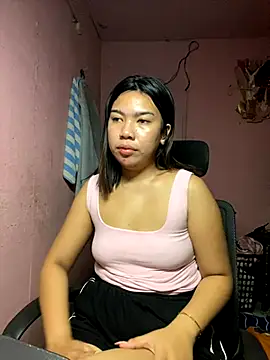 Snapshot of aniya_04 chatting on September 30, 10:43 am aniya 04 online show from September 30, 10:43 am