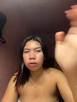 Snapshot of aniya_04 chatting on October 11, 12:50 pm aniya 04 online show from October 11, 12:50 pm