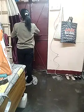 Snapshot of meenu_bhabhi547 chatting on November 19, 4:56 am meenu bhabhi547 online show from November 19, 4:56 am