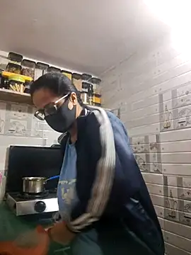 Snapshot of meenu_bhabhi547 chatting on November 30, 2:12 am meenu bhabhi547 online show from November 30, 2:12 am