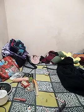 Snapshot of meenu_bhabhi547 chatting on November 10, 4:50 am meenu bhabhi547 online show from November 10, 4:50 am