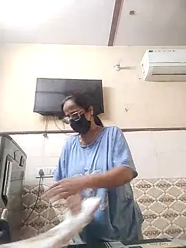 meenu bhabhi547 online show from February 19, 3:03 am